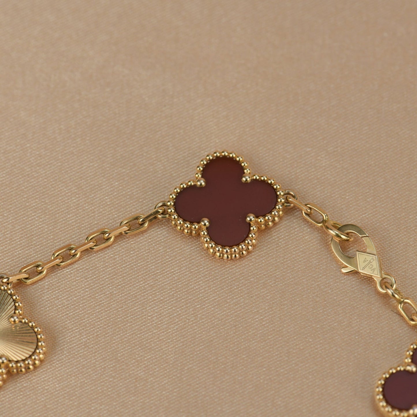 [AURORA]CLOVER  5 MOTIFS CARNELIAN GOLD BRACELET