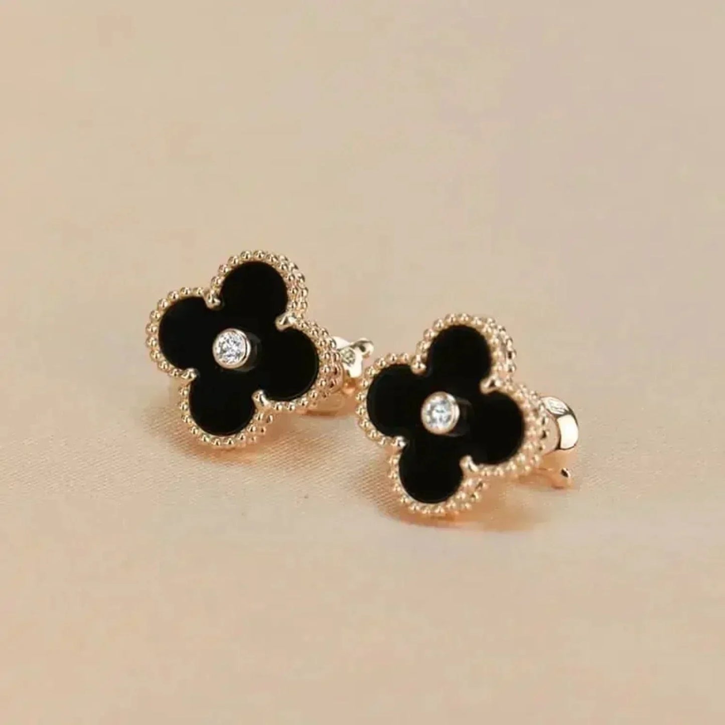 [basloveJW]CLOVER MEDIUM 1 MOTIFS ONYX DIAMOND OHRRINGE