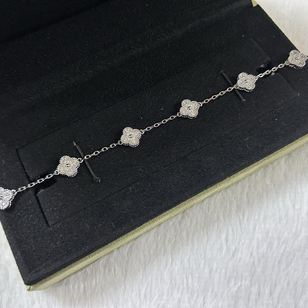 [AURORA]CLOVER 6 MOTIF DIAMOND BRACELET
