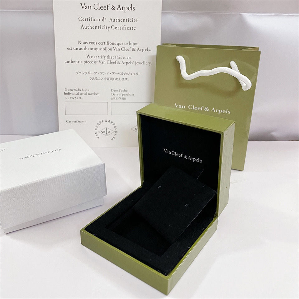 [AURORA]VA CLOVER BRACELET NECKLACE RING BOX GIFT BAG