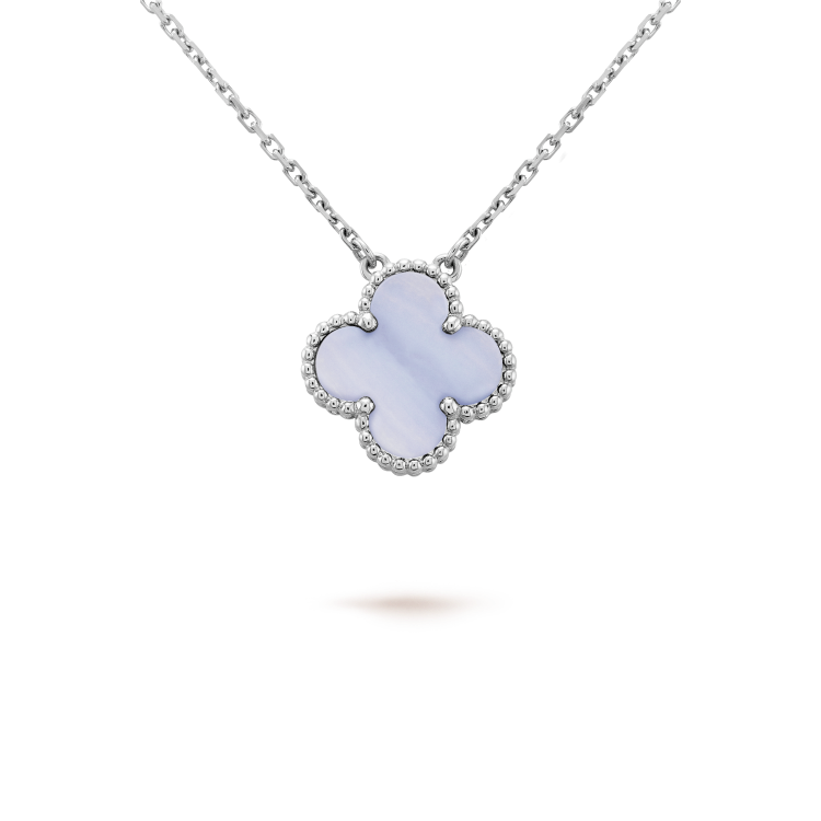 [AURORA]CLOVER 15MM BLUE CHALCEDONY NECKLACE SILVER