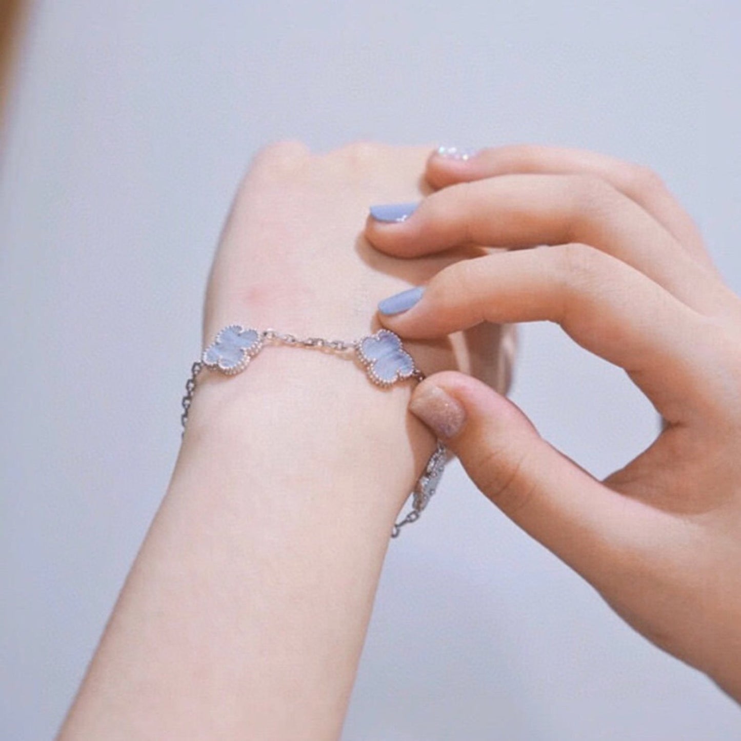 [basloveJW]CLOVER 5 MOTIV LILA CHALCEDON ARMBAND SILBER 