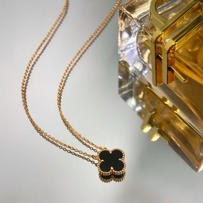 [AURORA]CLOVER 15MM BLACK ONYX SINGLE FLOWER NECKLACE