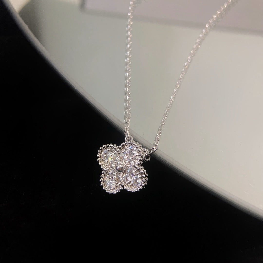 [AURORA]CLOVER 15MM DIAMOND SINGLE FLOWER NECKLACE