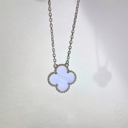 [AURORA]CLOVER 15MM BLUE CHALCEDONY NECKLACE SILVER