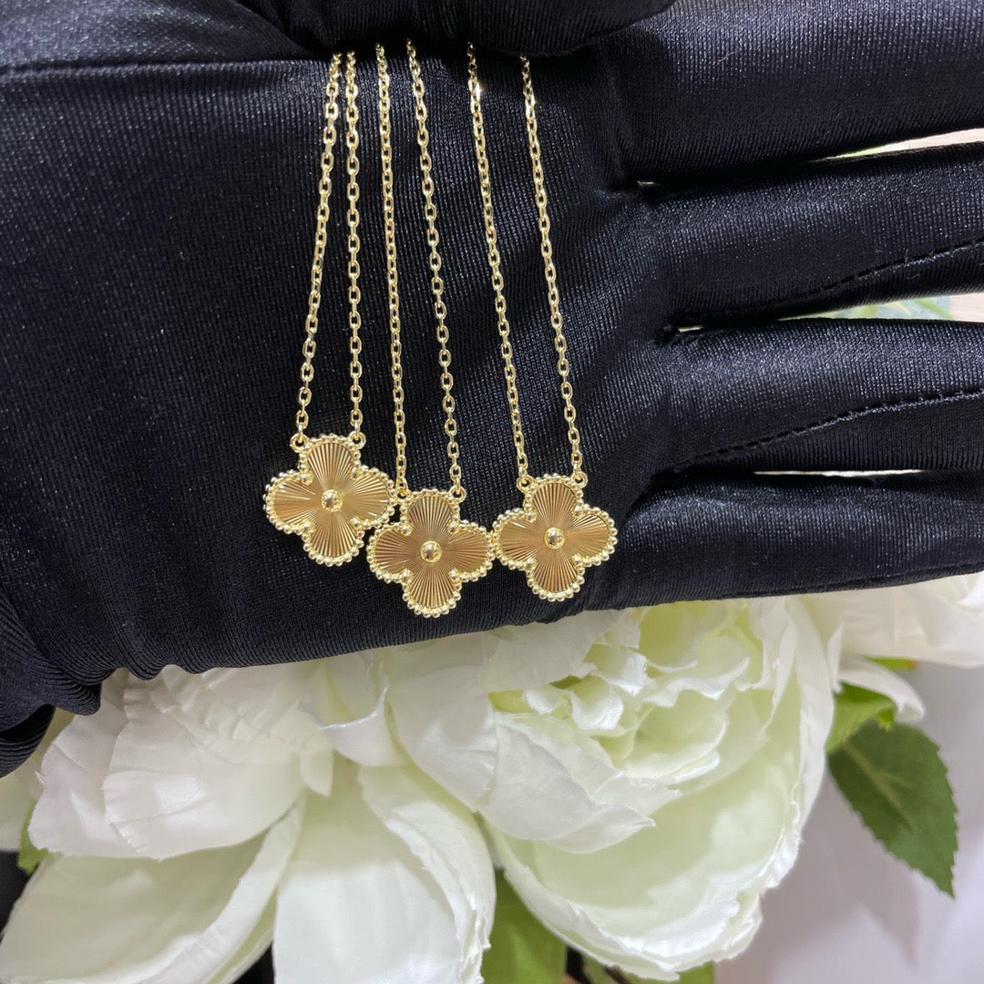 [AURORA]CLOVER 15MM LASER NECKLACE