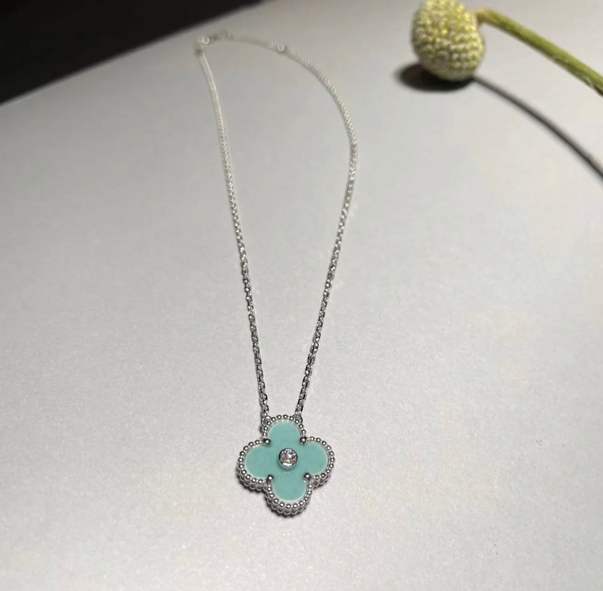 [basloveJW]CLOVER 1 DIAMANT HELLBLAU SILBER HALSKETTE