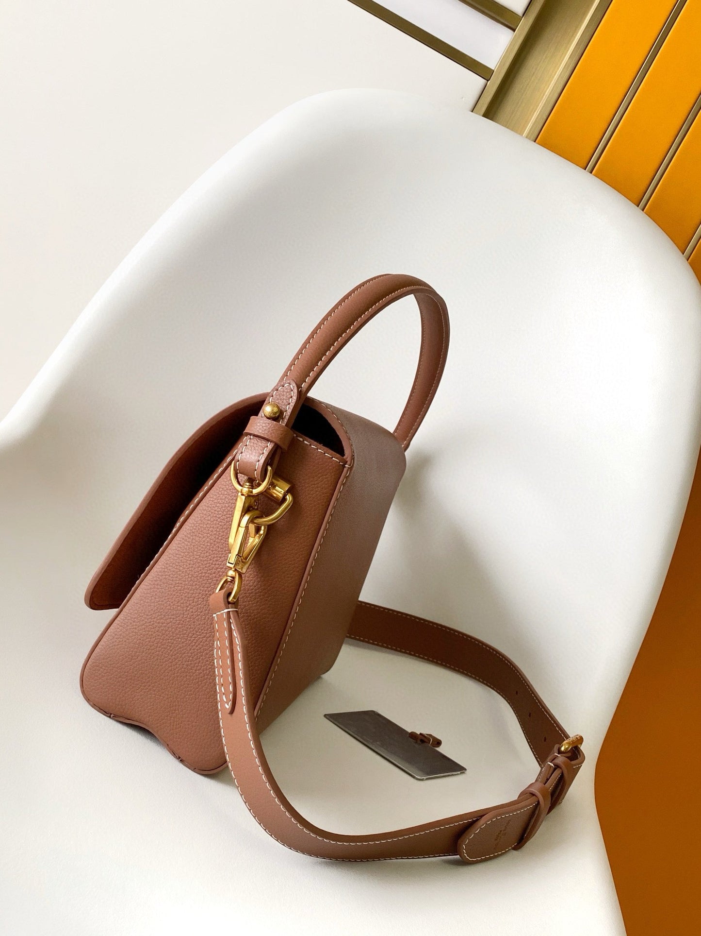 SOFT TWIST 27 IN COGNAC CALFSKIN GOLD LOGO