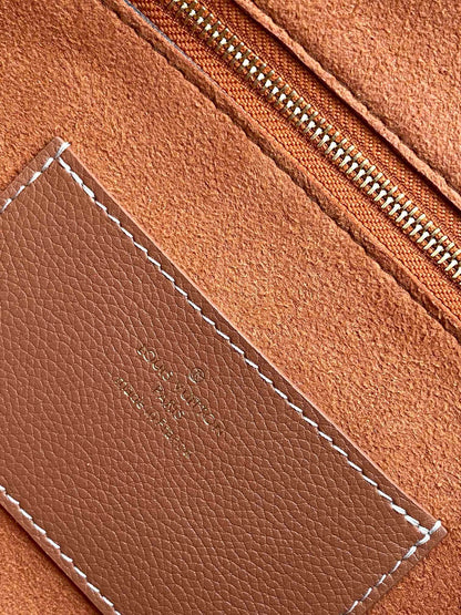 SOFT TWIST 27 IN COGNAC CALFSKIN GOLD LOGO