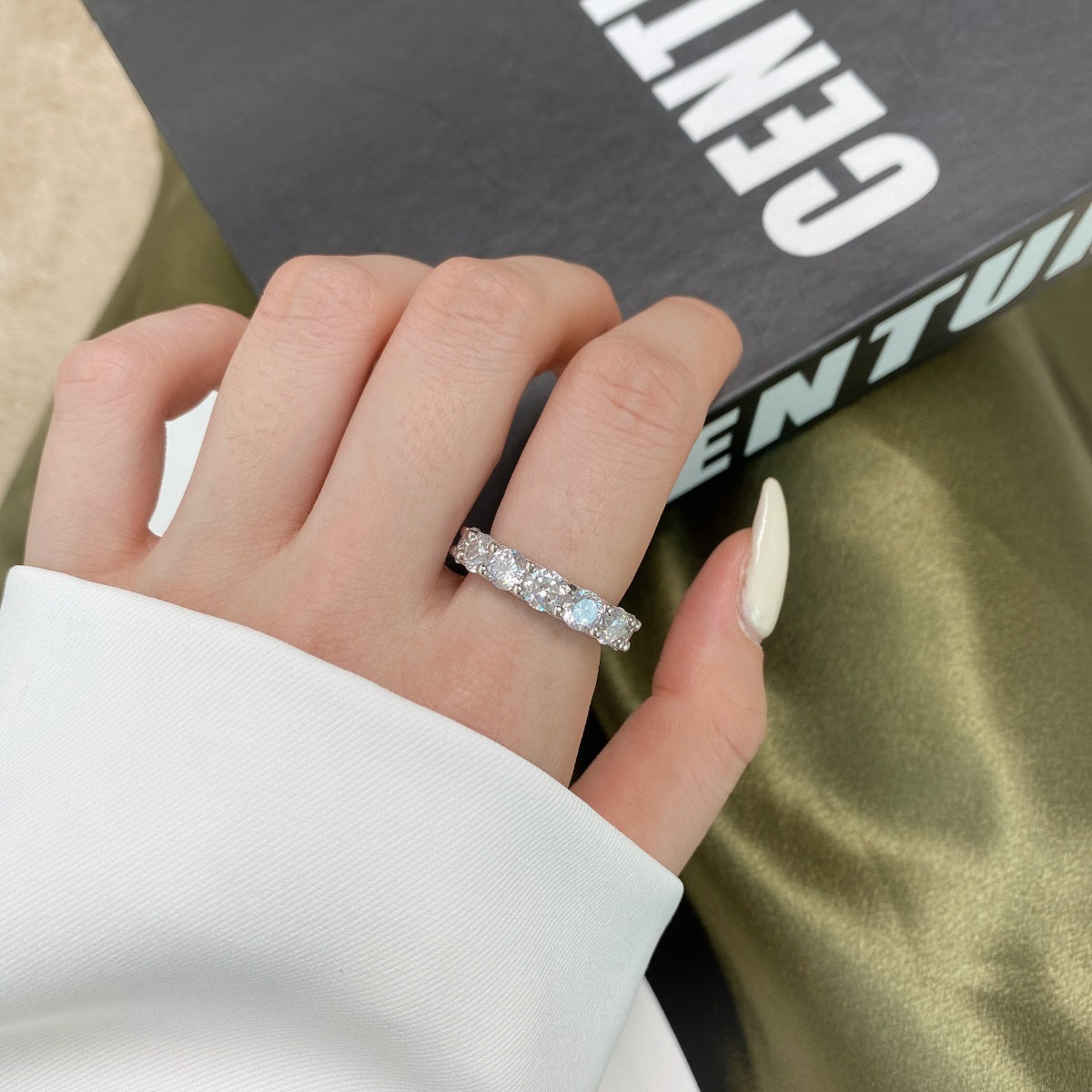 [AURORA]Gorgeous Round Cut Tennis Ring