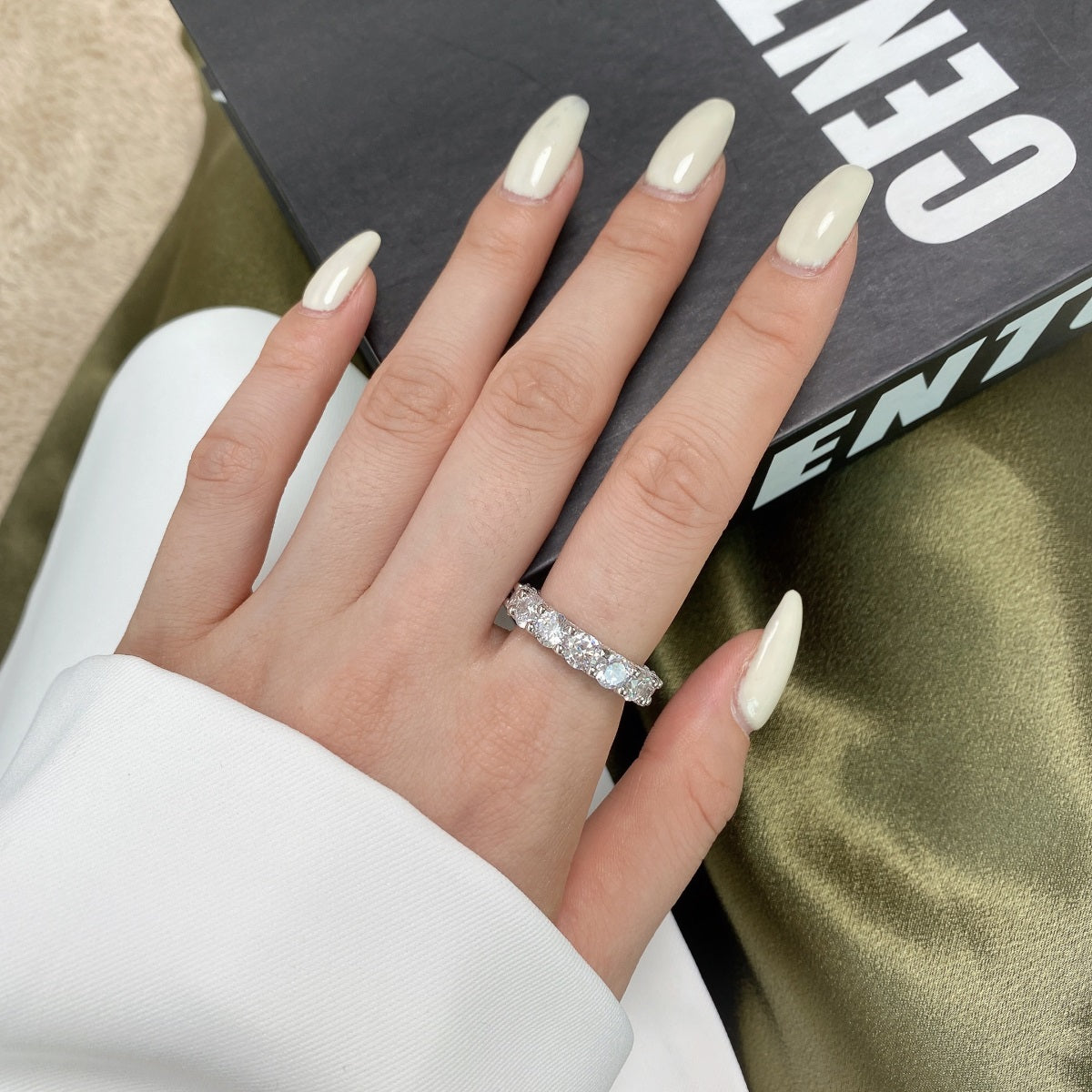[AURORA]Gorgeous Round Cut Tennis Ring