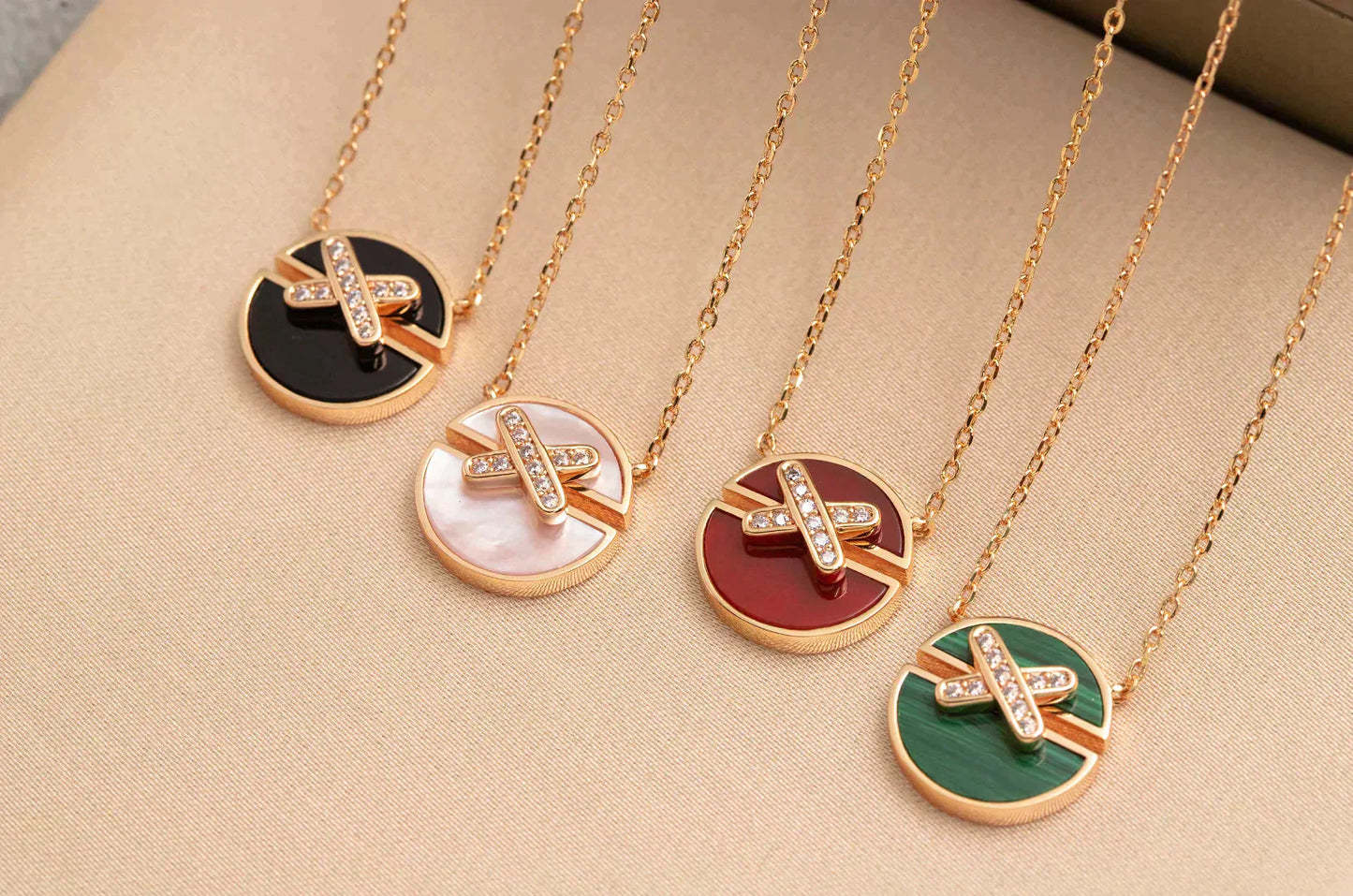 [AURORA]JEUX DE ROSE GOLD DIAMOND NECKLACE