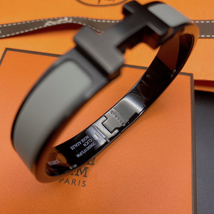 [AURORA]CLIC HM SO SCHWARZ GRAU ARMBAND