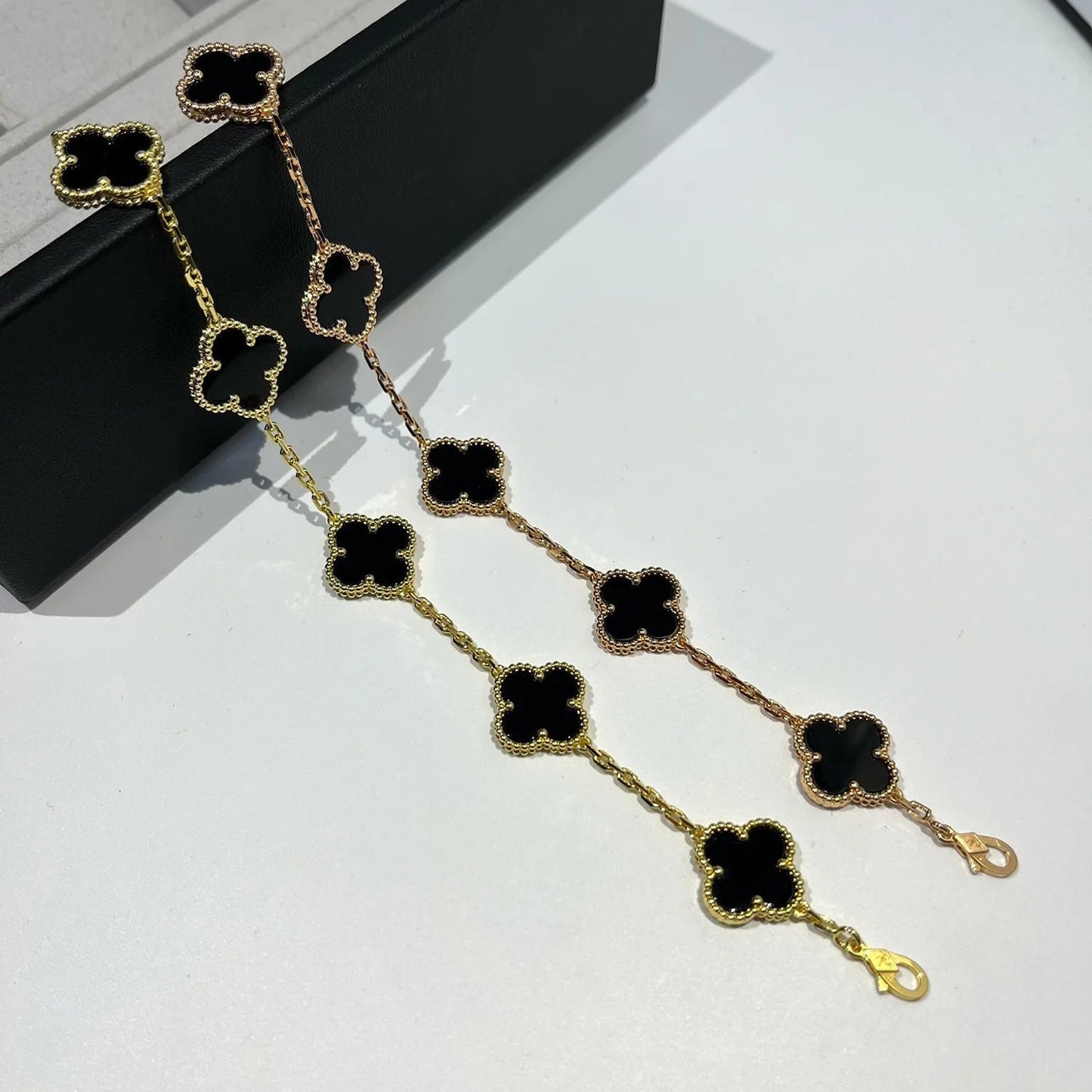 [basloveJW]クローバー5モチーフ ブラックオニキスブレスレット