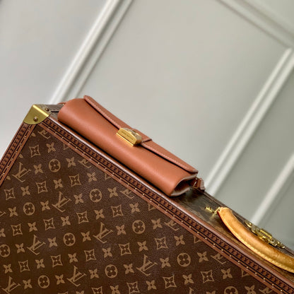 LOW KEY BAG 22 IN COGNAC BROWN CALFSKIN