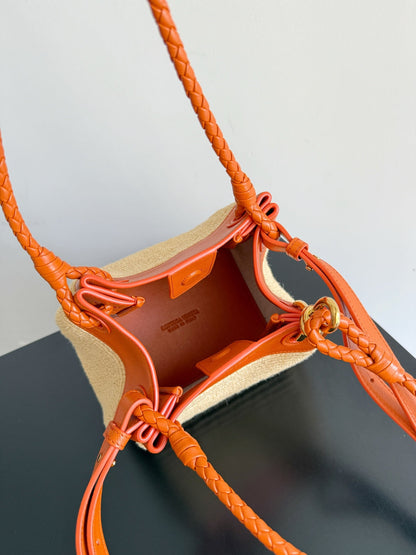 BOTTEGA VENETA 25S SMALL PARACHUTE 20 IN BURNED ORANGE CALFSKIN AND RAFFIA