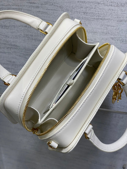 MINI GROOVE BAG 20 IN WHITE MACROCANNAGE LAMBSKIN 226485