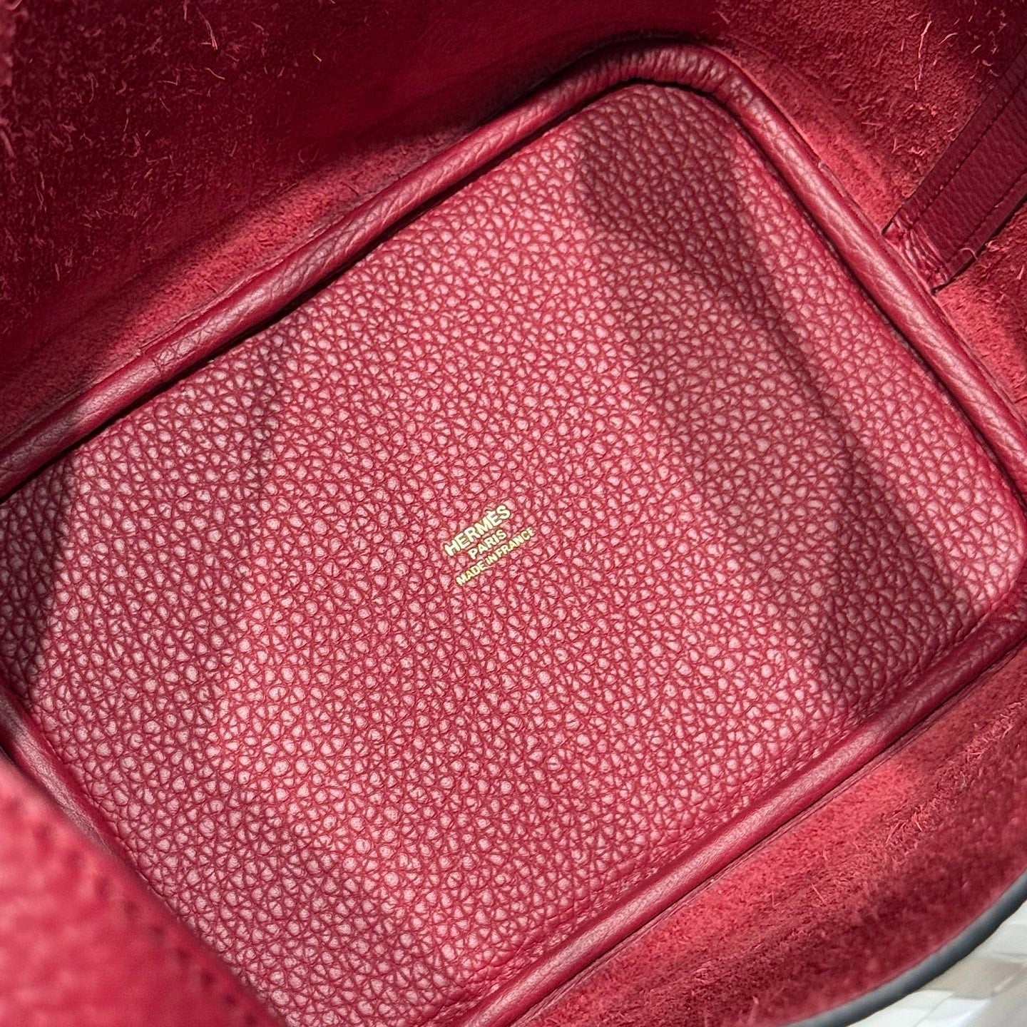 HERMES 25S PICOTIN LOCK 18 IN ROSSO ANCORA RED CALFSKIN GOLD HARDWARE