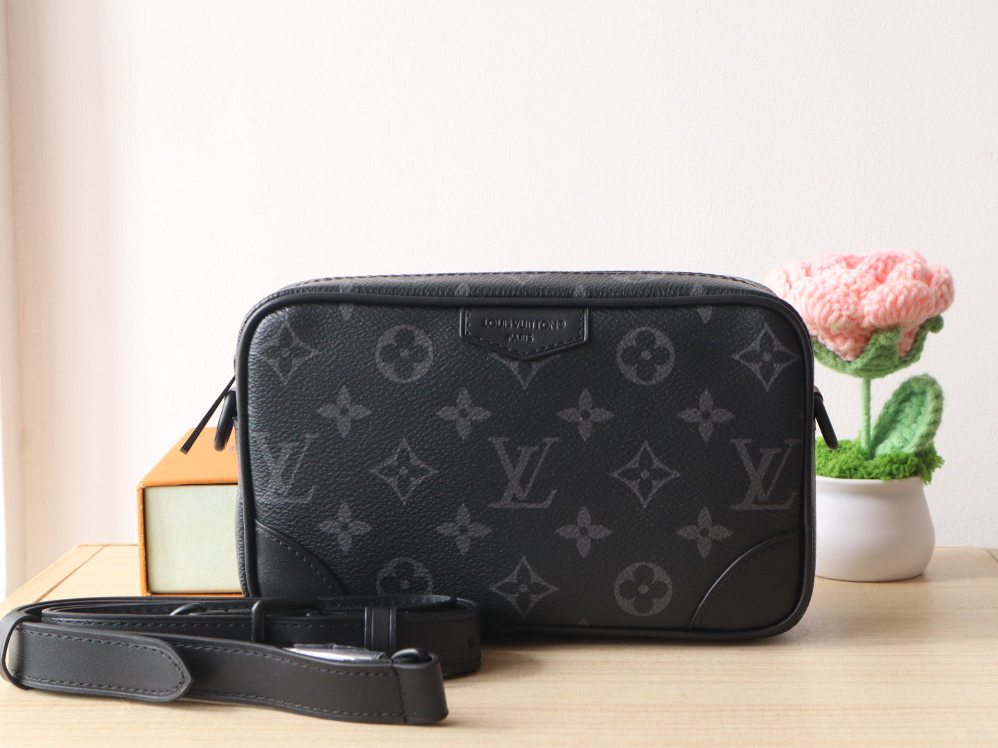 TROCADERO BAG 20 IN BLACK MONOGRAM ECLIPSE CANVAS