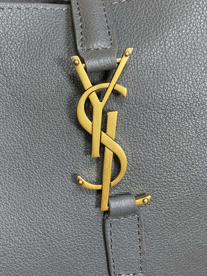 LE 5 À 7 SMALL SUPPLE 22 IN NEPAL BLUE CALFSKIN GOLD BUCKLE