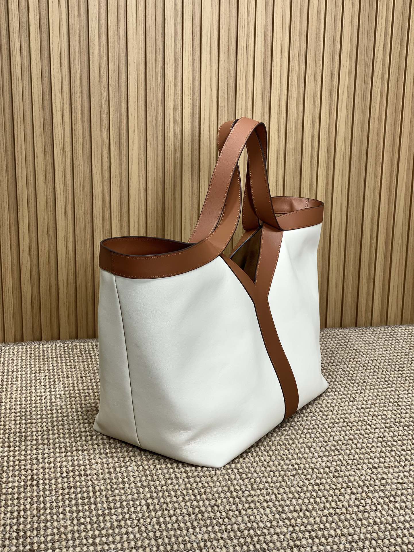 Y TOTE BAG 39 IN TAWNY BROWN MIX WHITE CALFSKIN