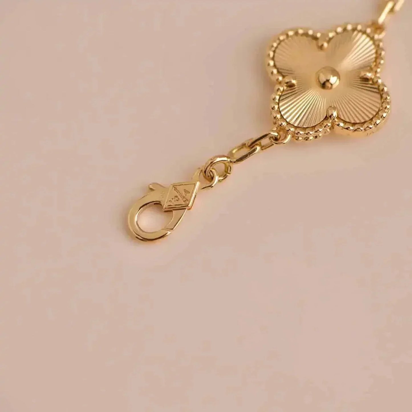 [AURORA]CLOVER 5 FLOWERS LASER BRACELET