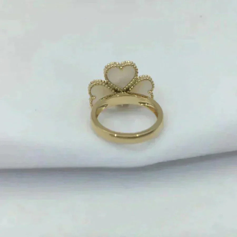[AURORA]SWEET CLOVER WHITE MOP RING