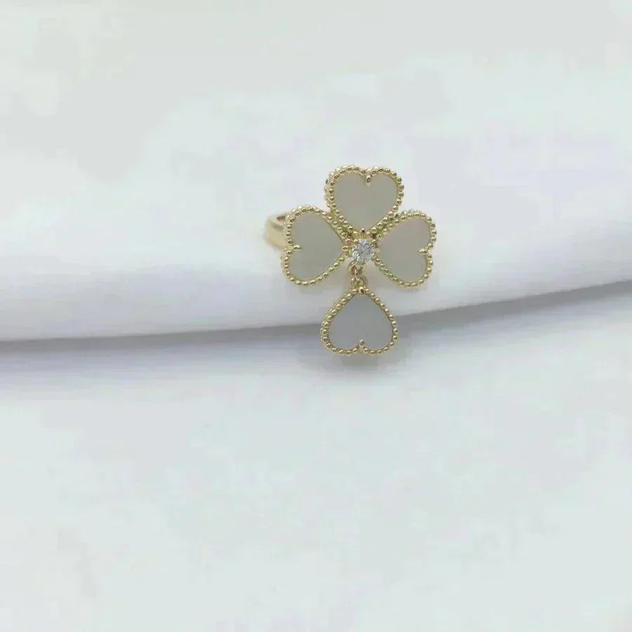 [AURORA]SWEET CLOVER WHITE MOP RING