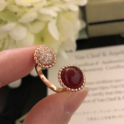 [basloveJW]PERLEE COULEURS DIAMANT ROSÉGOLD ZWISCHEN DEN FINGERN