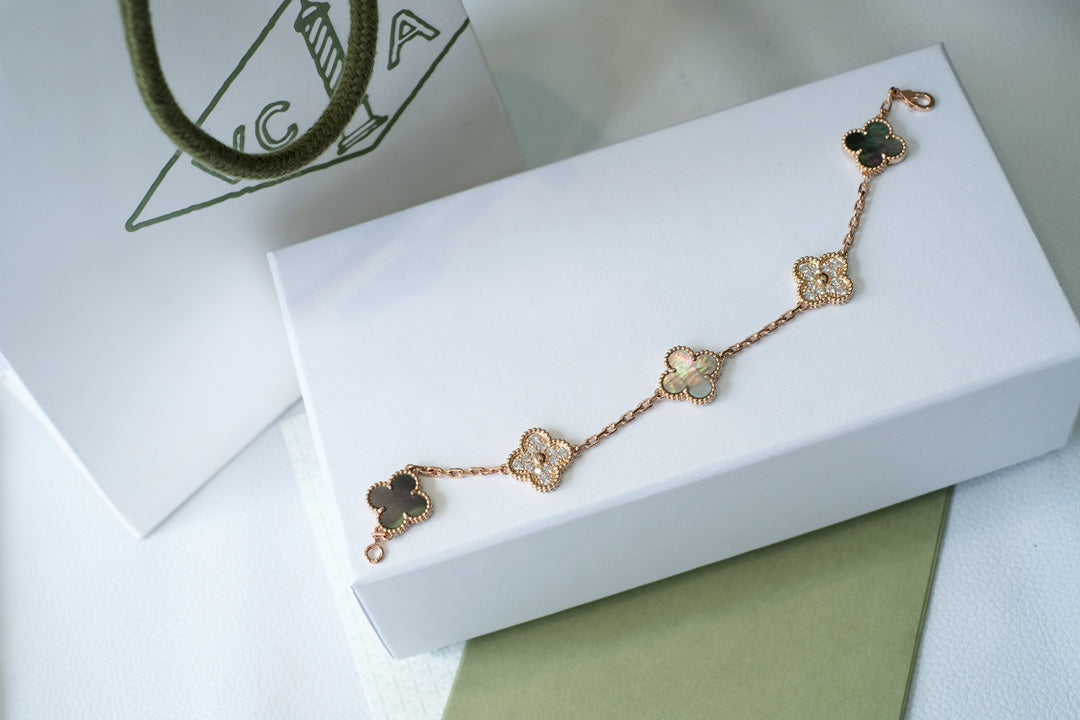 [basloveJW] Armband aus Roségold mit Kleeblatt-Motiven und Diamanten 