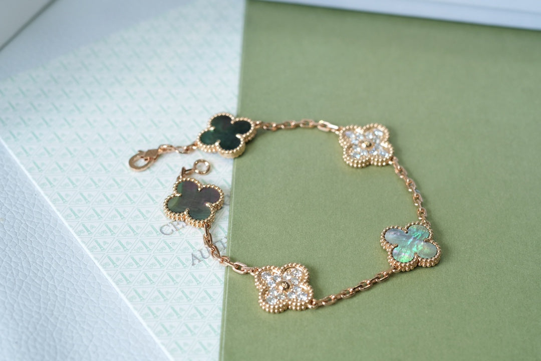 [basloveJW] Armband aus Roségold mit Kleeblatt-Motiven und Diamanten 