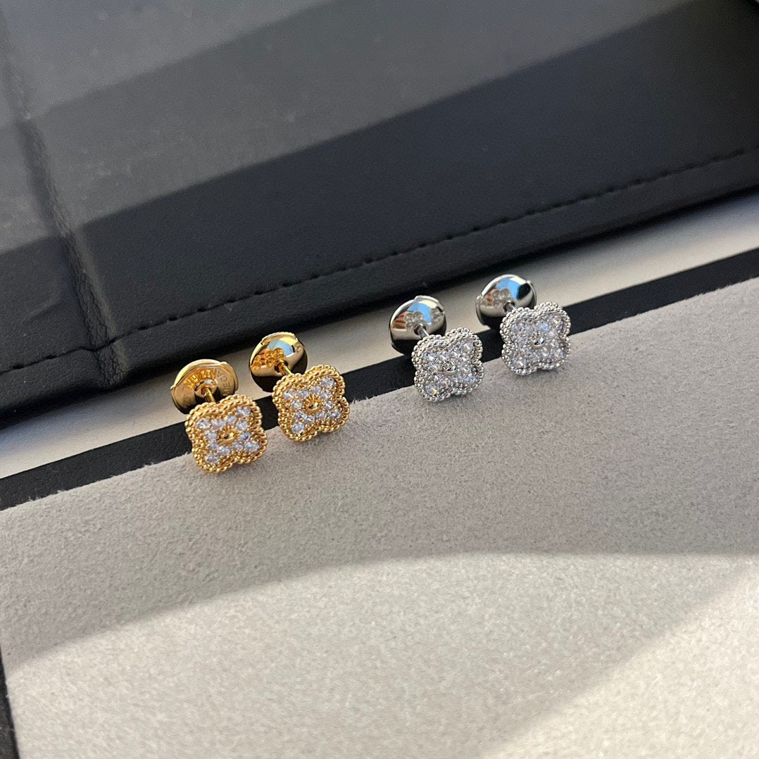 [basloveJW]クローバーミニダイヤモンドスタッドピアス